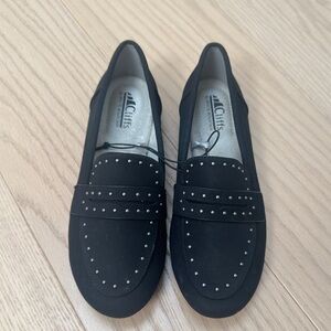 Cliffs by White Mountain Studded Loafers Flats Black Size 6.5 NWT